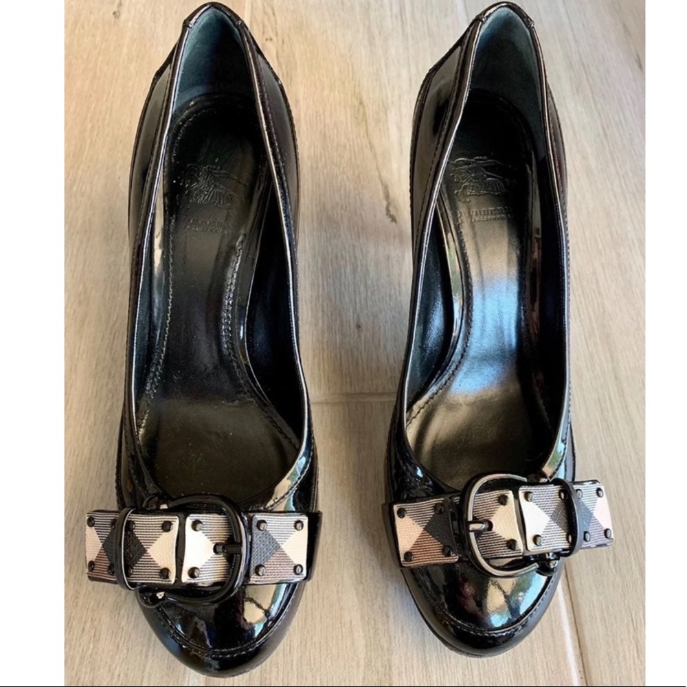 Burberry Black Patent Leather High Heels Size 37.5